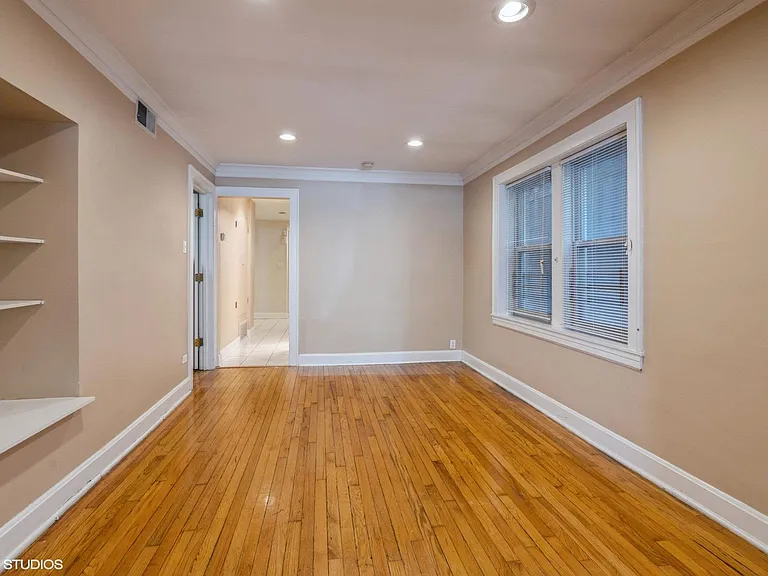 3337 N Kenmore Ave #GDN — Photo 5