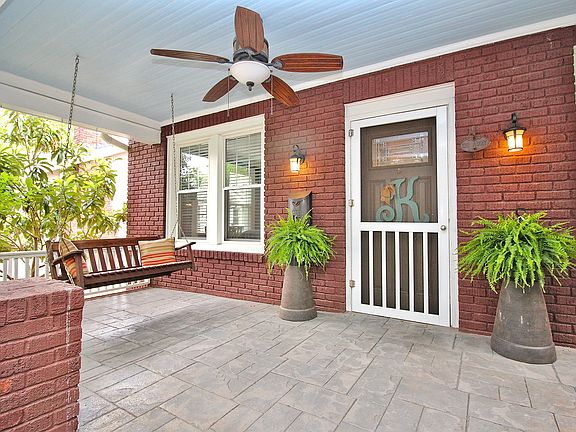 Covered Porch & Pergola