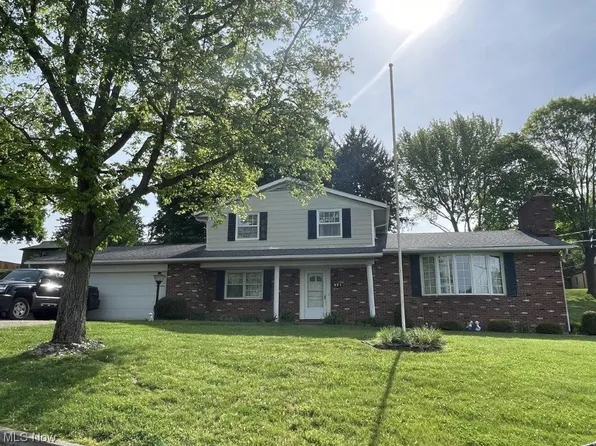 371 High St SW, Sugarcreek, OH 44681