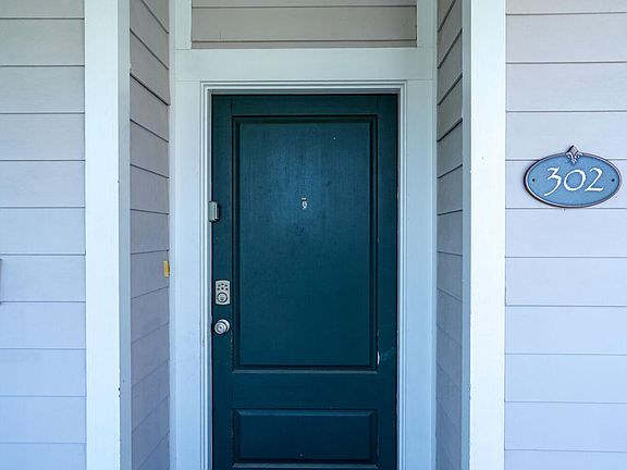2nd image of 159 Brooks St Unit 302