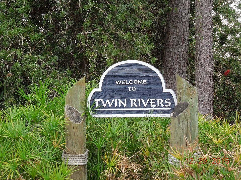 2nd image of 176 River Rd
