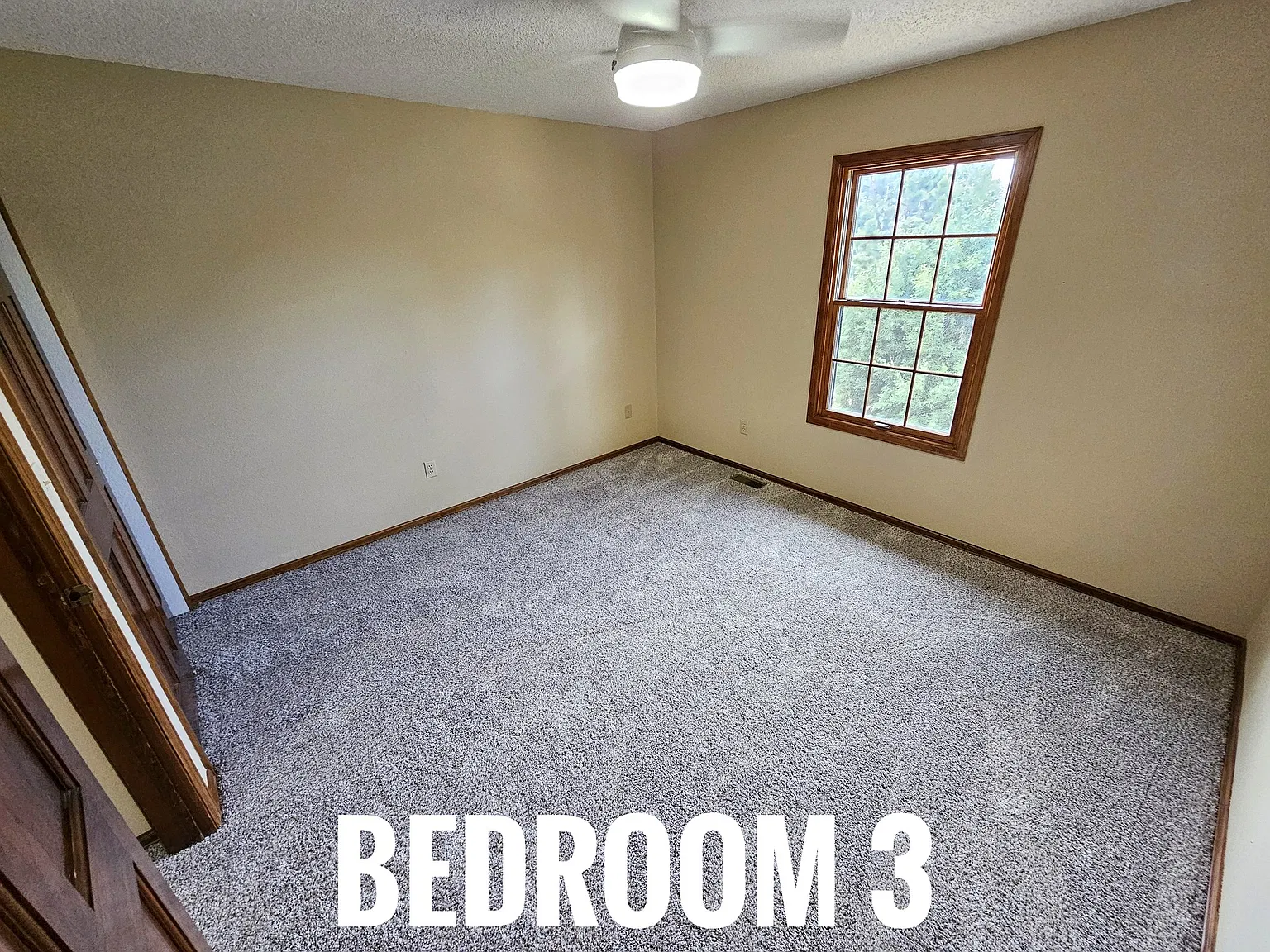 4260 McPherson Ave — Photo 2