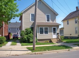 305 Prairie St, Aurora, IL 60506