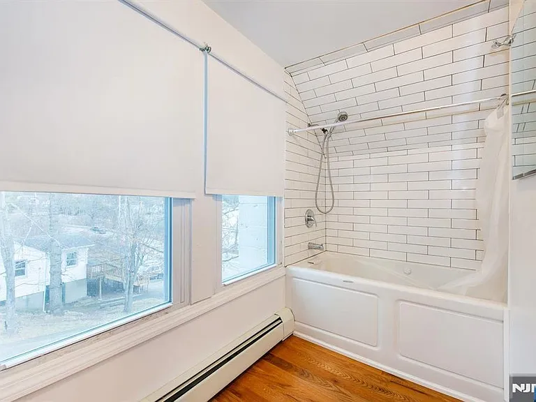 677 Warwick Tpke — Photo 14