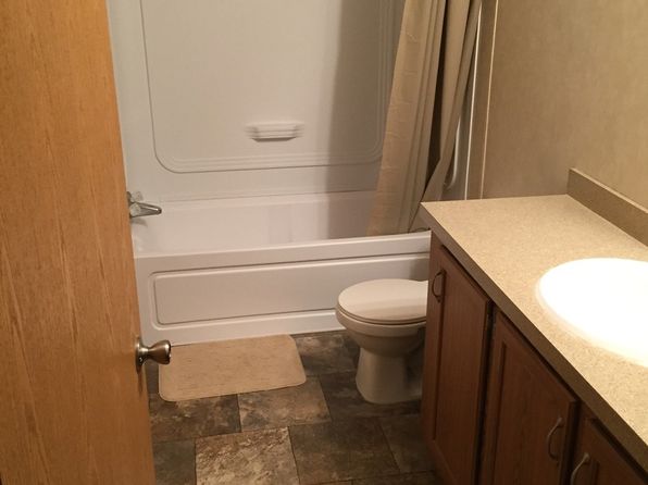 216 2nd St SW, Belfield, ND 58622