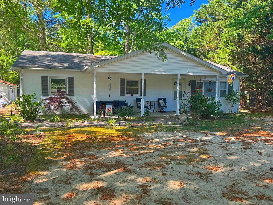 1st image of 19745 Three Notch Rd