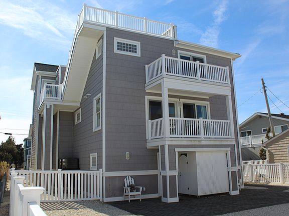 2nd image of 343 N 12th St