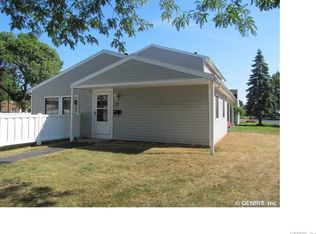 21 Hobbes Ln, Rochester, NY 14624