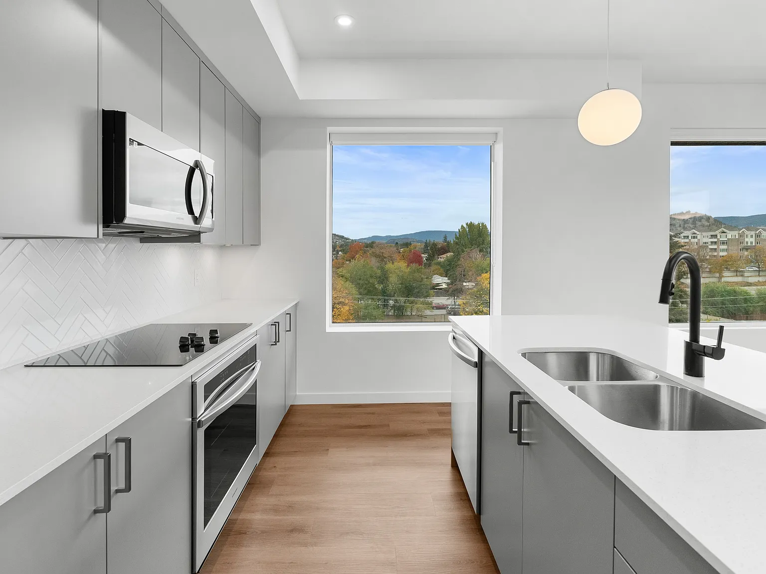 1 bed, 577 sqft, $1,890 — Photo 3