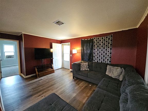 3rd image of 67 W Mockingbird Ln