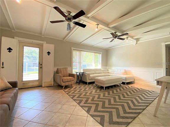 5th image of 1831 Willow Ln