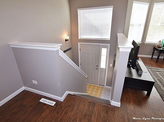 3rd image of 1205 Fox Hill Ln #3