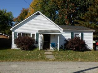 1120 N Marion St, Mitchell, IN 47446