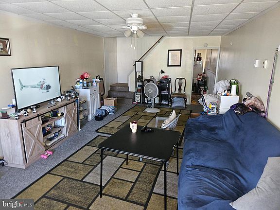 2nd image of 219 N Nice St