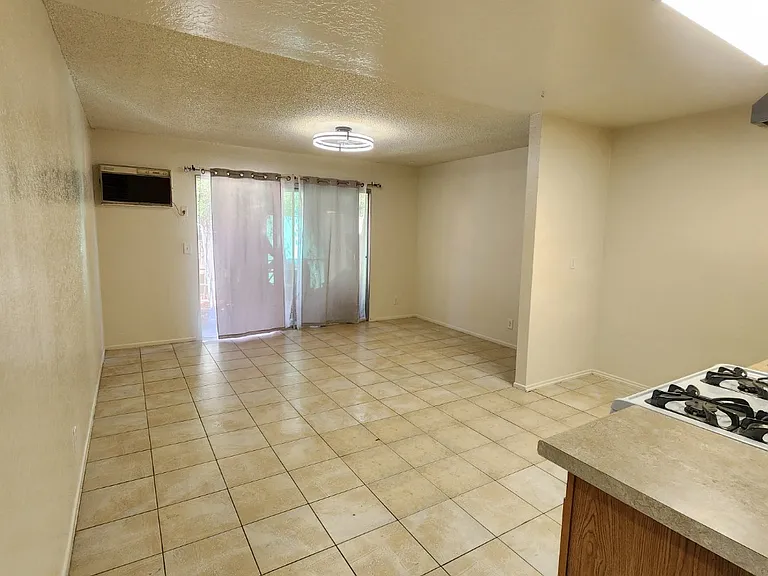 7412 Carie Ln — Photo 6