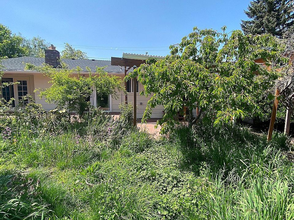 1st image of 782 Park St