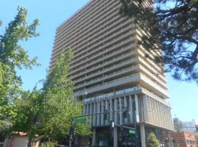 100 N Arlington Ave