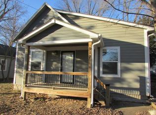 912 Pacific Ave, Osawatomie, KS 66064