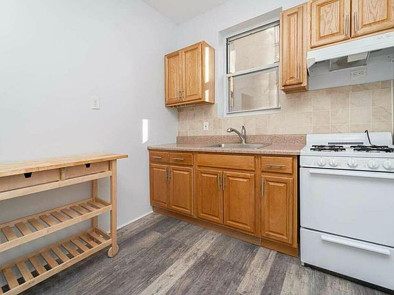 2nd image of 32-30 45th St #1LR