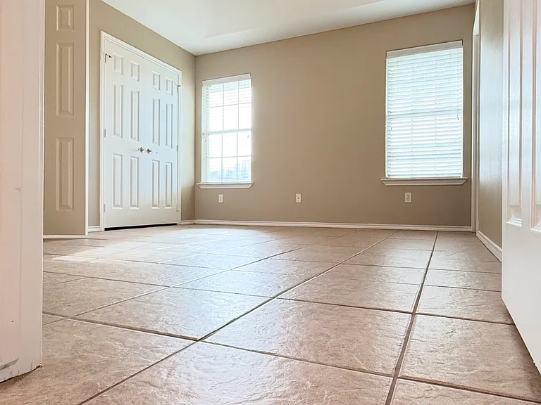 701 S Logan Dr #1 — Photo 7