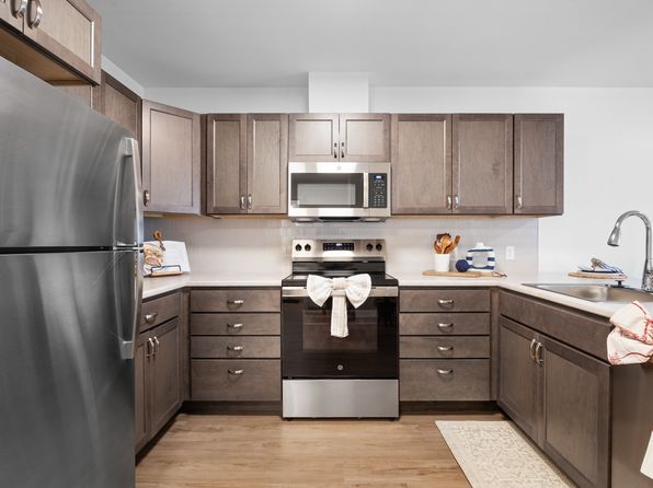 8 Admiral Harry Rich Dr #2-202