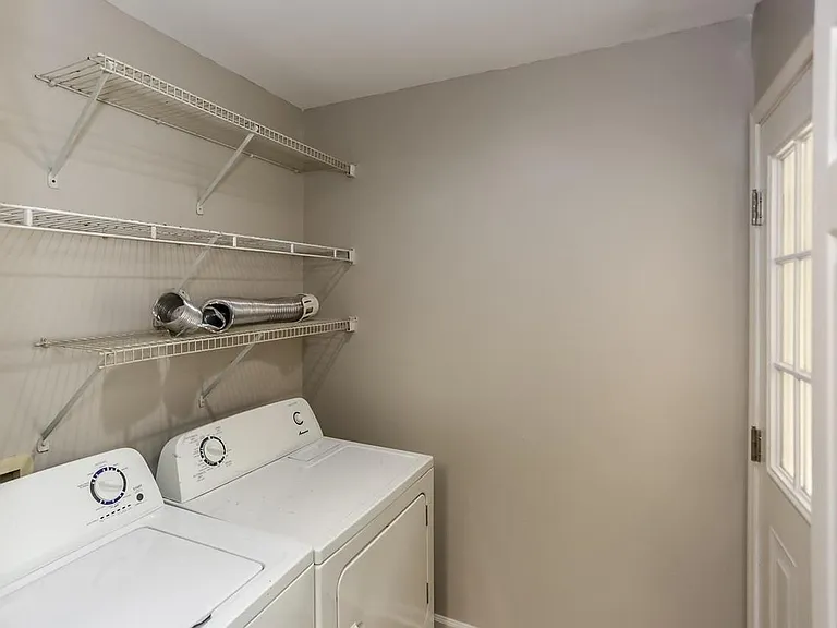 6676 Whitten Pine Dr — Photo 9