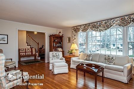 3rd image of 443 Highcrest Dr