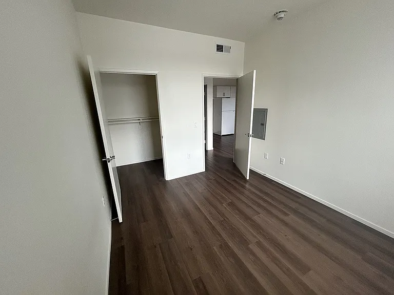 5257 Mount Etna Dr — Photo 17