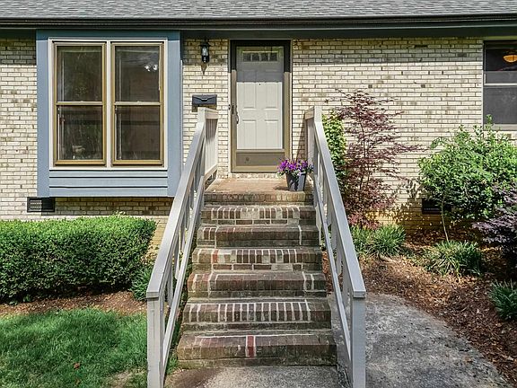 4th image of 200 W Woodcroft Pkwy APT 60A