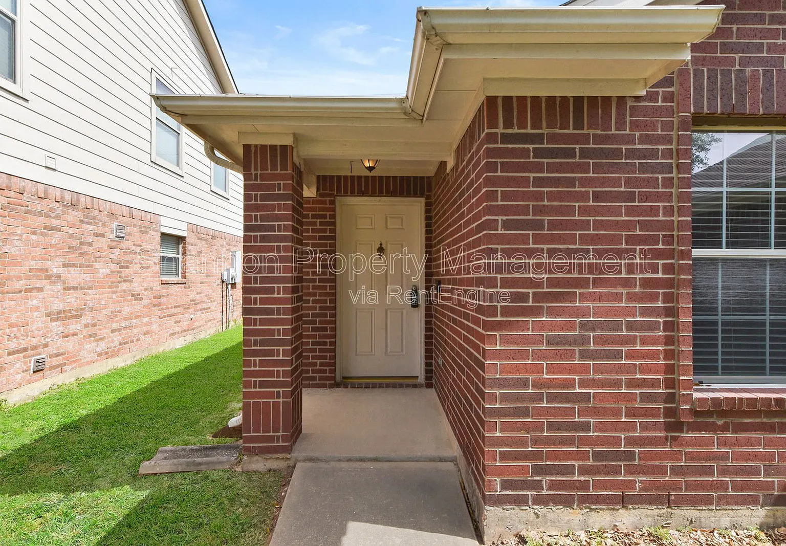 4 bed, 2.0 bath, 1865 sqft, $1,950 — Photo 3