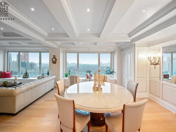 160 Central Park South image 9 of 14