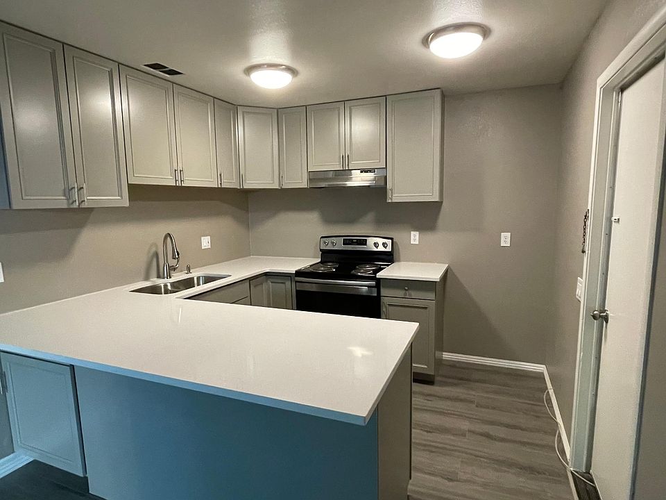 New Kitchen - cabinets, lighting, sink, appliances & Flooring