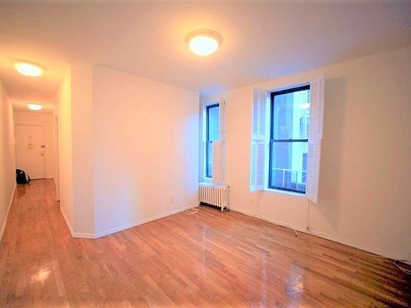 5th image of 246 E 51st St APT 10A