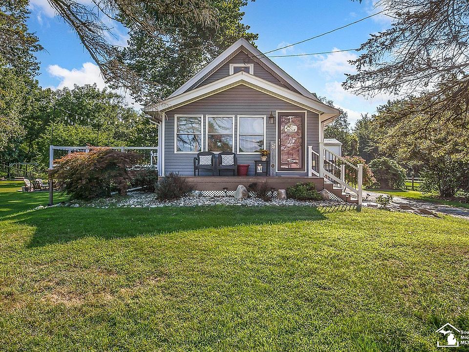 10034 Douglas Rd, Temperance, MI 48182 Zillow