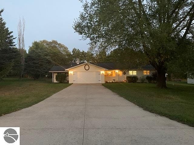 1st image of 7386 Meadow Ln