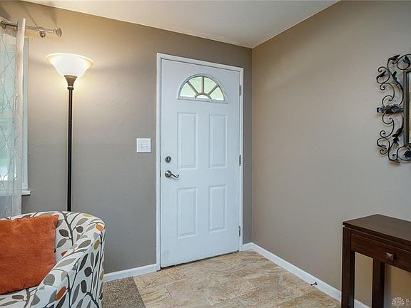 4th image of 2269 Marcia Dr
