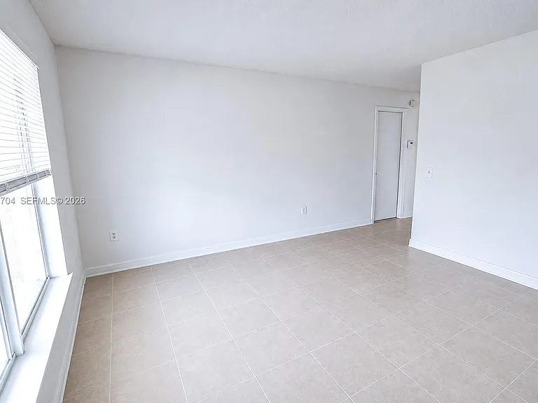 6136 NW Gaylord Ter — Photo 29