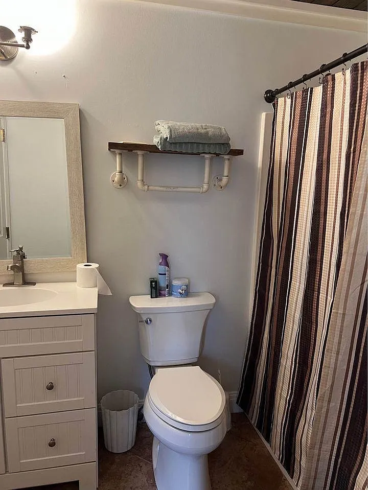 2 bed, 984 sqft, $2,200 — Photo 3