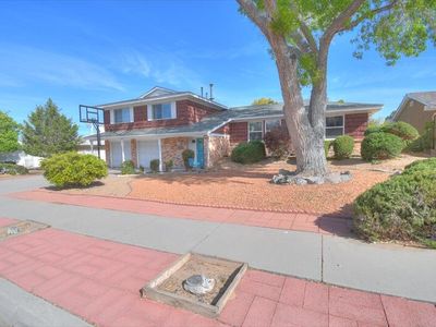7605 Palo Duro Ave NE, Albuquerque, NM, 87110