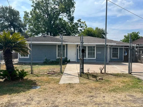 8308 John St, Houston, TX 77012