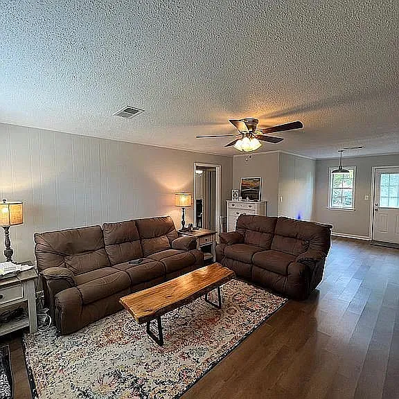 506 E Vine Ave — Photo 3