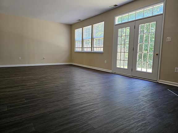 5th image of 203 Quinton Oaks Cir