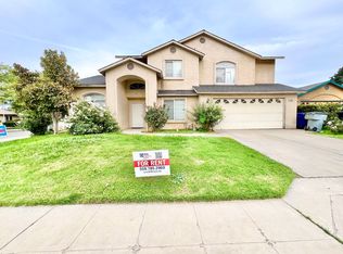 3896 N Brix Ave, Fresno, CA
