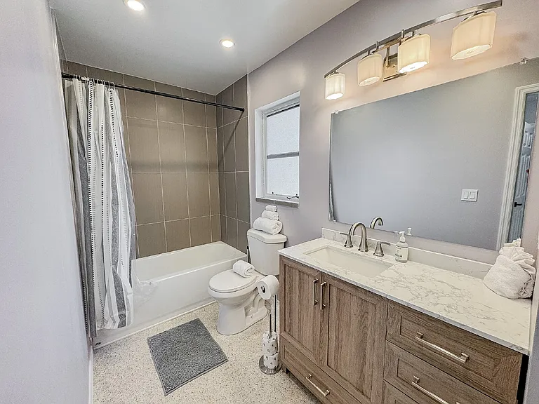 2825 N Beach Rd — Photo 13