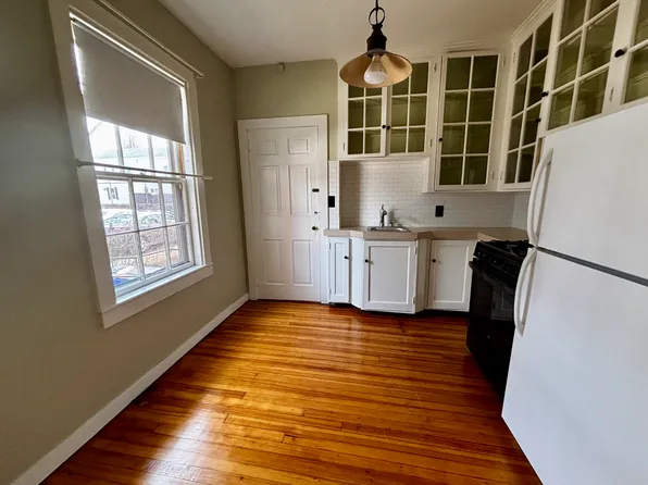 263 Pine St, Fall River, MA 02720