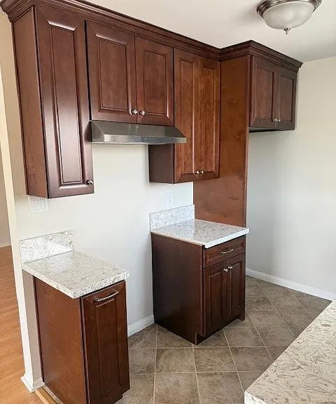 1131 N Kenmore Ave #4 — Photo 10