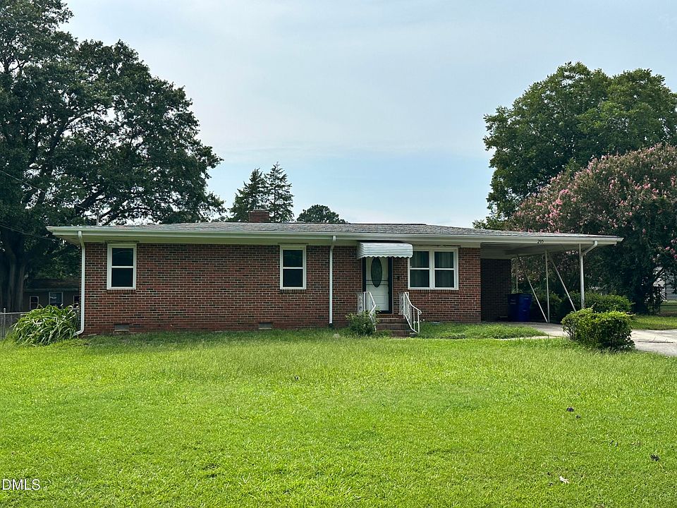 1st image of 205 Cloverdale Dr