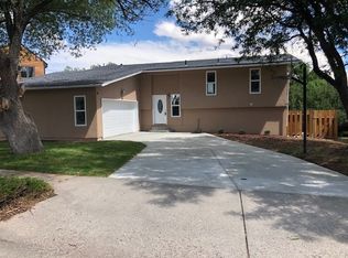 1896 Camino Manzana, Los Alamos, NM 87544