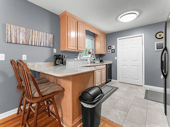 5th image of 115 Juniper Court