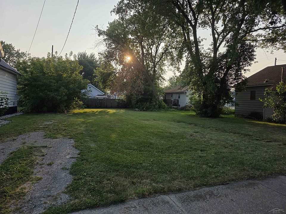 2nd image of 208 S Sheridan St